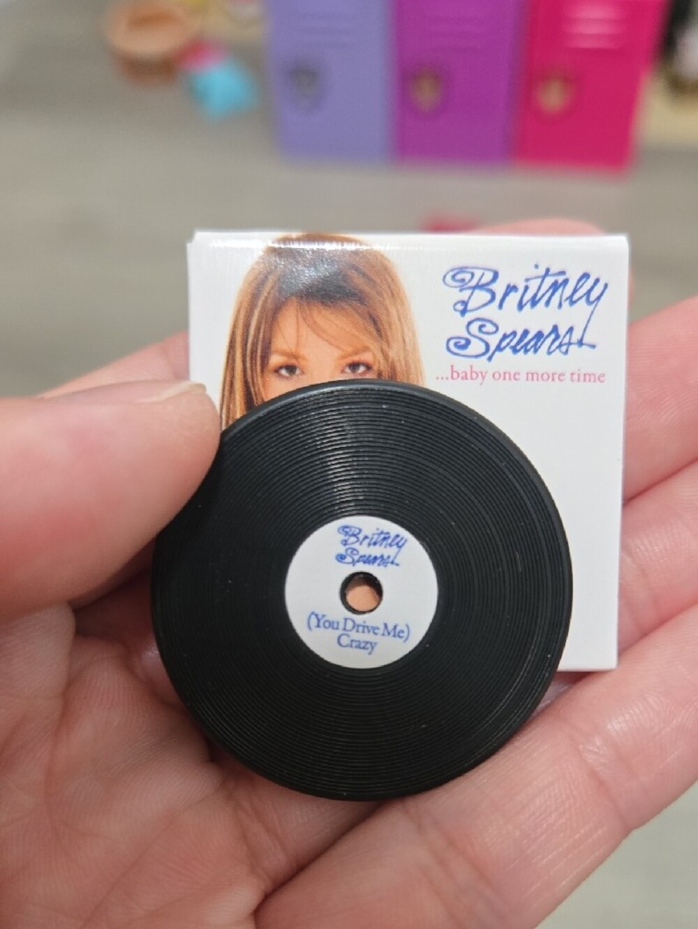 Britney Spears Kids Mini Record Toy - White Cover - Picture 2 of 3